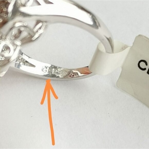 Nwt Two tone 14k yellow and white gold CZ band ring size 6 - Picture 4 of 9